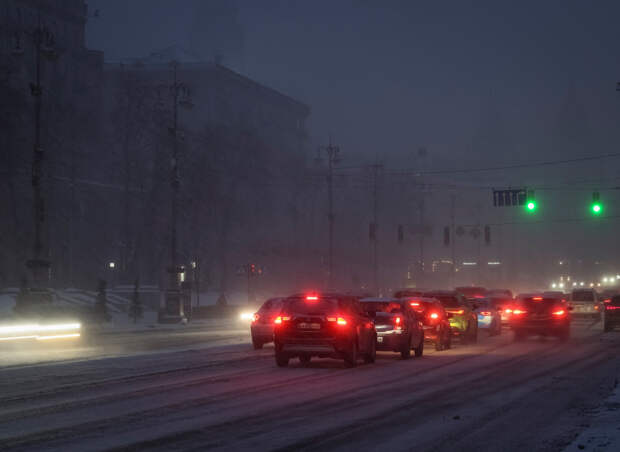 Ноготочки жены Зеленского на фоне «дичайшего мегаэксперимента» с Киевом. Власти Украины уличили в нежелании заниматься проблемами