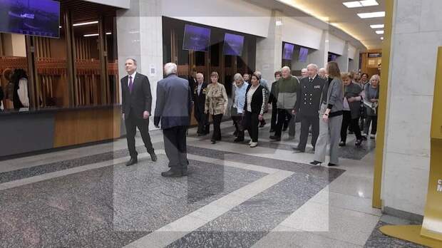 Ветераны-блокадники посетили Музей Победы в честь Дня освобождения Ленинграда