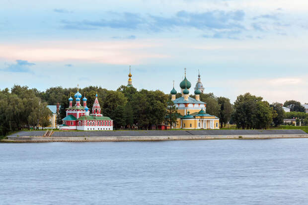 Вид на Углич с реки