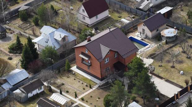 Самострой на даче — не к добру: когда самовольные постройки на участке превращаются в головную боль