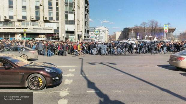 Милонов призвал ужесточить наказание за организацию массовых беспорядков в России