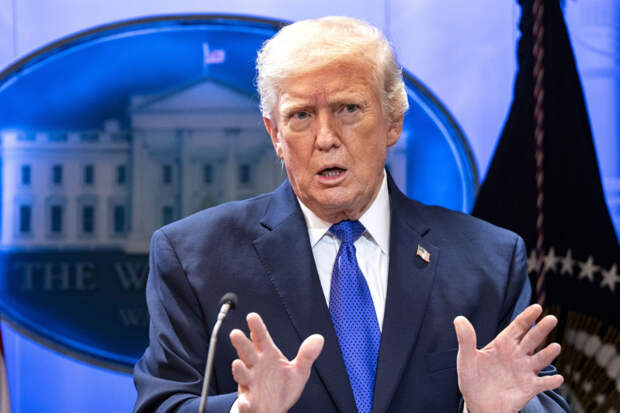 Трамп официально объявил о гибели верховного лидера Ирана Али Хаменеи