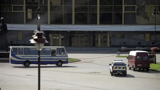 Зеленский лично разговаривал с захватившим заложников в Луцке