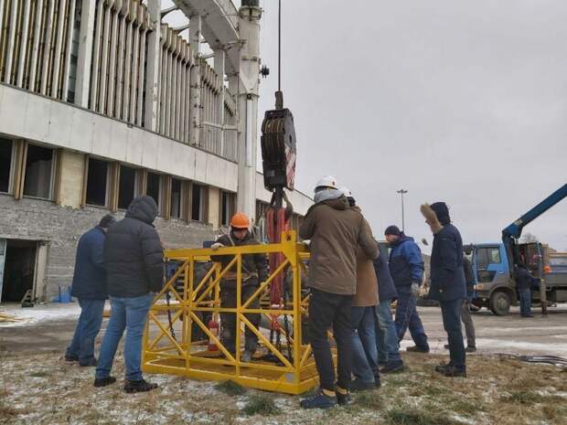 Видео: В Петербурге по время демонтажа СКК рухнула крыша