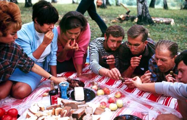 Будни советской молодёжи в цветных фотографиях 1960-х годов СССР, жизнь, история, молодежь, фото