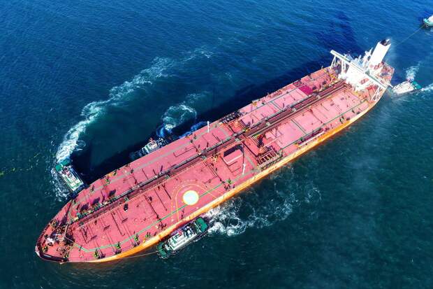 Bloomberg: не менее 25 супертанкеров направляются в саудовский порт Янбу