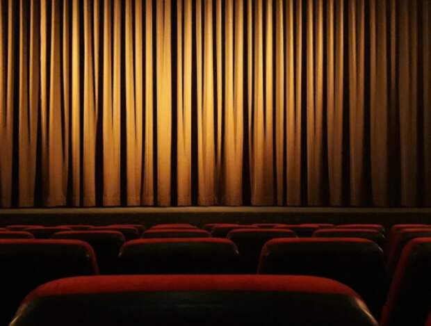 Репертуар театров проверят на экстремизм