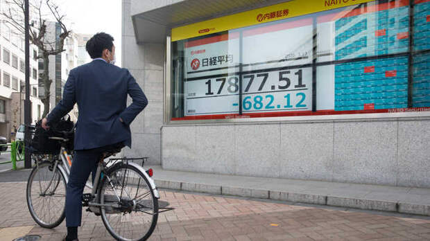 Закрытые границы и 11 новых заражённых в России: Новости о пандемии коронавируса к этому часу