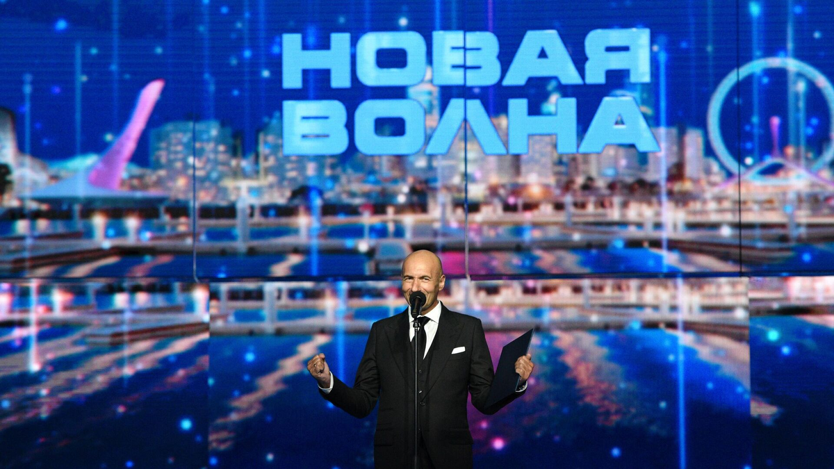 Международный конкурс молодых исполнителей популярной музыки "Новая волна – 2024", который проводится в Сочи, близится к финалу, и уже можно сделать некоторые выводы.-3