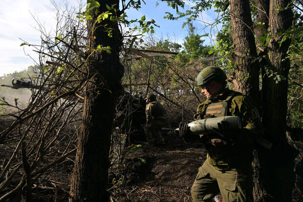 Минобороны: бойцы группировки "Днепр" уничтожили бронемашину со штурмовиками ВСУ