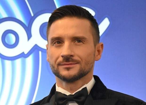 «Мы как Змей Горыныч с тремя головами»: Сергей Лазарев поделился трогательным фото с подросшими детьми