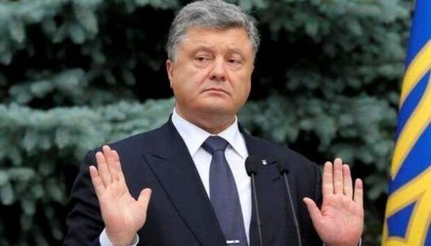 Порошенко обещал стоять и молчать в аэропорту Донецка