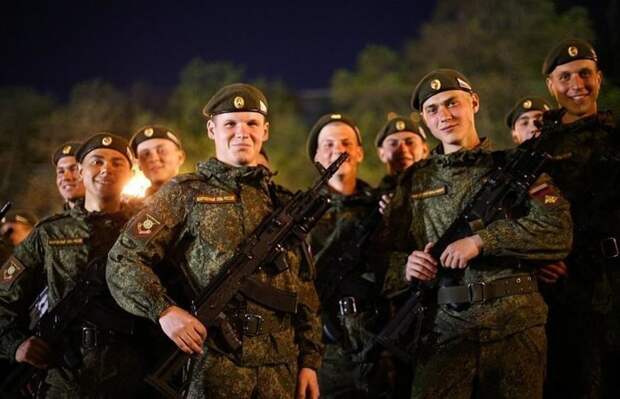 Фоторепортаж: как проходили репетиции Парада Победы? Фоторепортаж: как проходили репетиции Парада Победы? армия, военный парад, день победы, марш, праздник, россия, фото, фоторепортаж