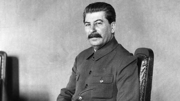 «Позор для всей страны»: депутаты Госдумы рассказали об отношении к Сталину