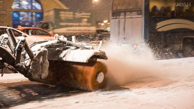 В Архангельске 26 единиц техники очищают улицы от снега