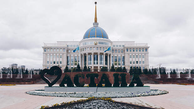 Уроки русофобии по расписанию: Националисты Казахстана взялись за детей