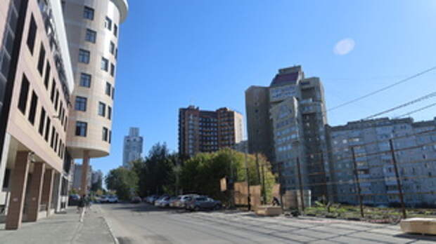 Строительная площадка на ул. Папанинцев / Фото: Екатерина Смолихина / amic.ru