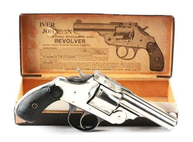 Самые дешевые револьверы стоили 3 доллара. |Фото: morphyauctions.com.
