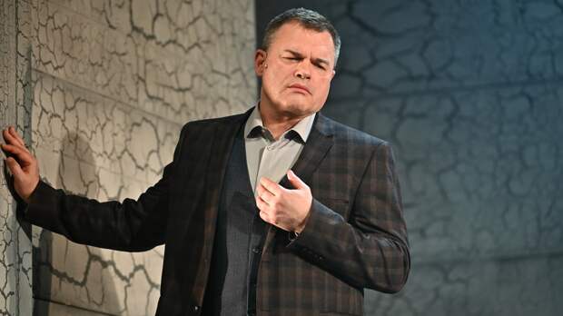 Измены и «геополитические игры»: где сейчас актер Евгений Дятлов