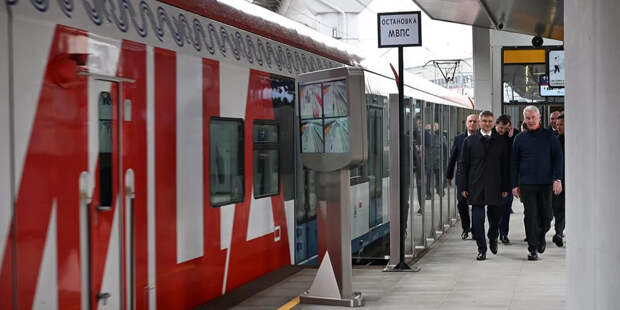 Собянин и Белозеров открыли новый городской вокзал Москва-Сити МЦД-1