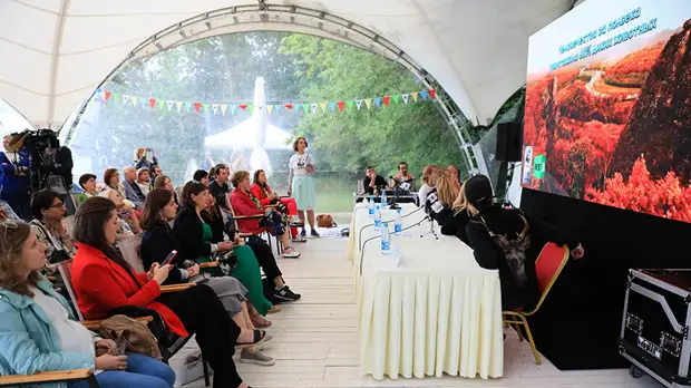 RT и WWF представили отрывок из нового фильма о животных «Дикие и свободные»