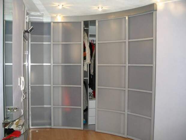 радиусные раздвижные двери для гардеробной, фото 27