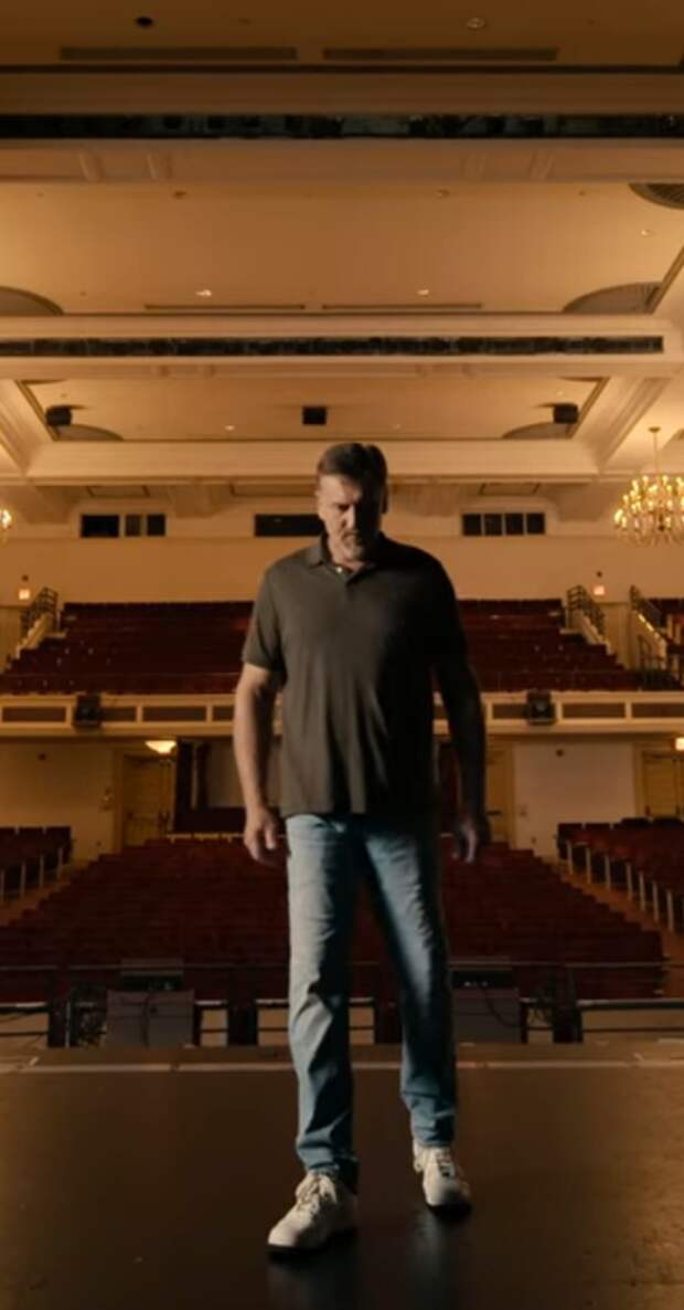 Detective on the true crime docuseries Unsolved Mysteries recounts the spot a young lady was murdered on a campus stage.