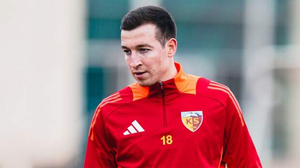 «Радует, что при 0:4 мы не бросили весла». Макаров — о дебюте в чемпионате Турции