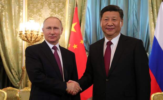 Аналитик Пиллсбери назвал объятия Путина и Си Цзиньпина поражением для США