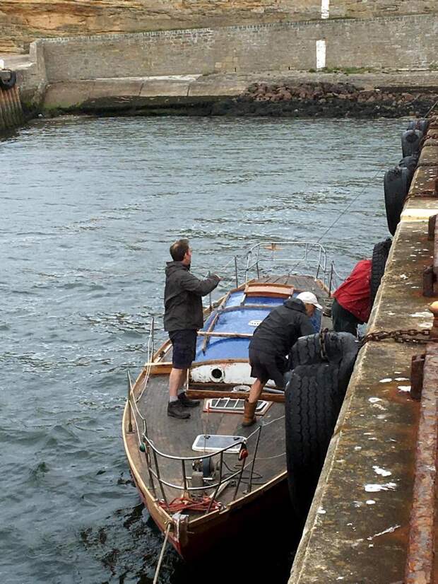 Британский пенсионер пять лет восстанавливал яхту, а она затонула за несколько минут