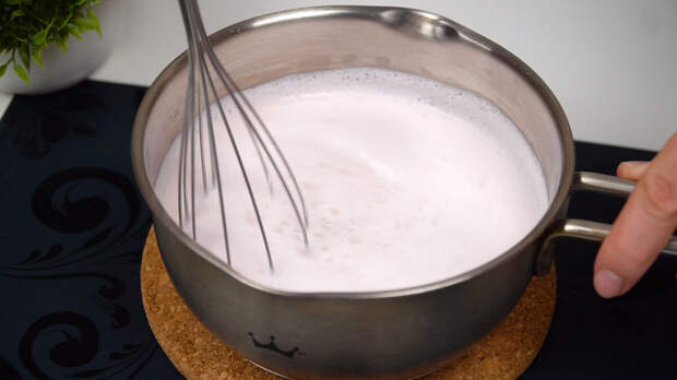 Клубничный йогурт без сахара!🍓 Добавляю клубнику в молоко и сметану.