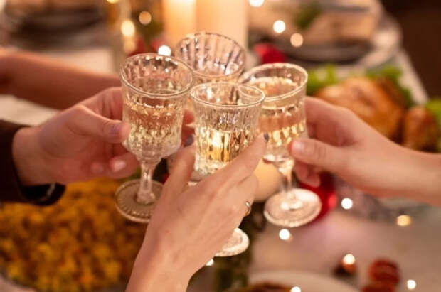 Врач Тюрин призвал не запивать алкоголь сладкой газировкой