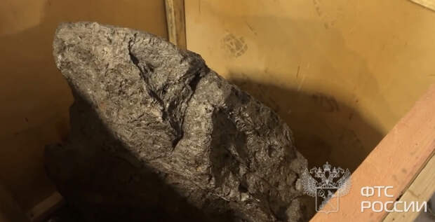 Таможенники не дали увезти в Великобританию из порта Петербурга древний метеорит