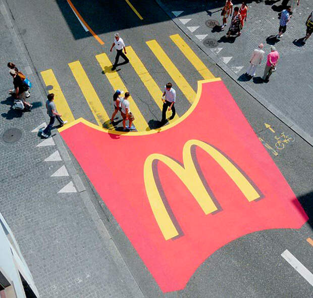 8 фото креативных реклам McDonald’s, которые хочется показать друзьям
