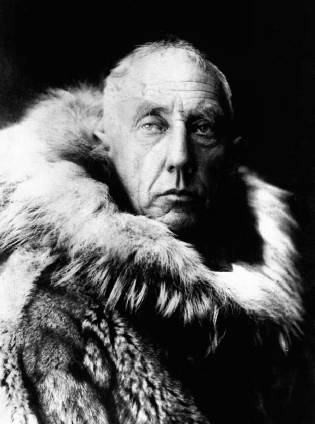 Амундсен известил мир об открытии им Южного полюса