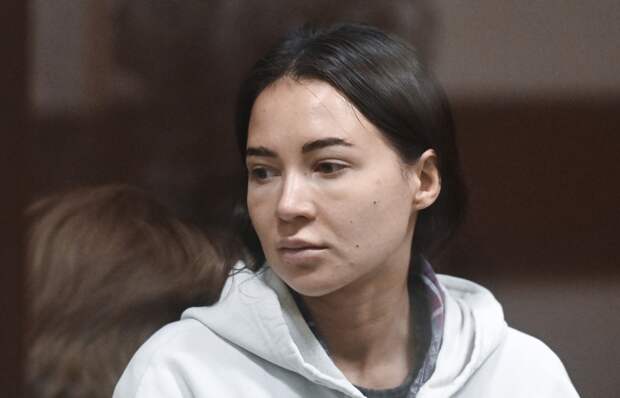 Мать заболевшей раком Лерчек попросила не беспокоить ее