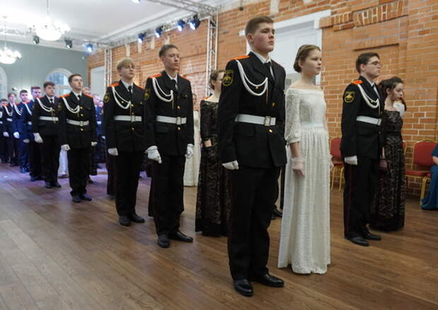 В инженерных войсках проведен первый кадетский бал военно-инженерных классов