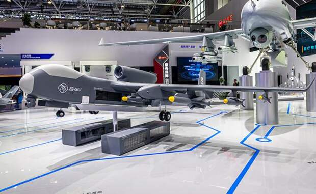 «Девять небес» Поднебесной. Дрононосец «Цзютянь» делает КНР непобедимой