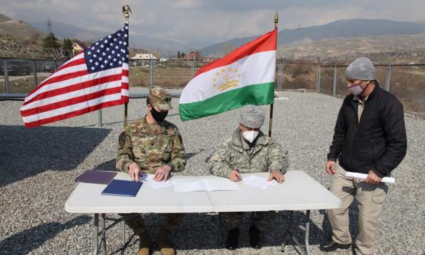 Удар в спину. Таджикистан провёл военные учения с США