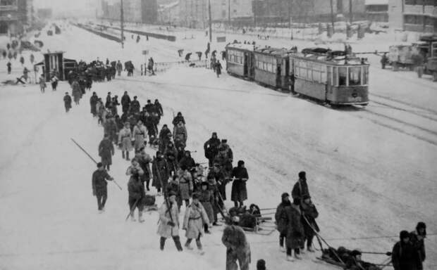 Сдав Ленинград, мы потеряли бы всю страну!