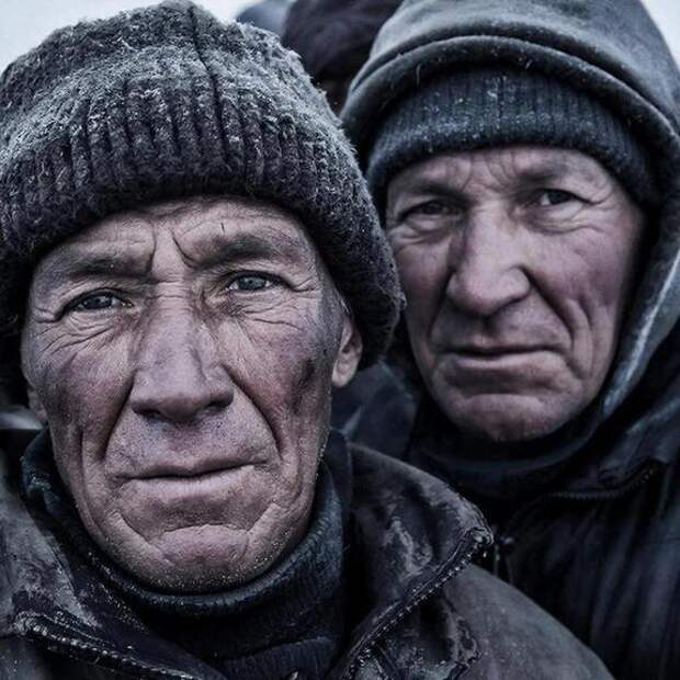 «Связи нет, медведи рядом, а жена дома одна»: исповедь вахтовиков, которые меняют жизнь на Север