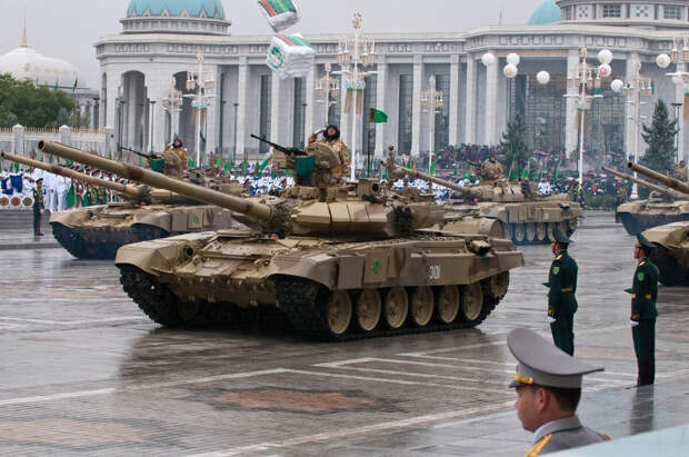 Модернизированный танк Т-72 является сегодня основным боевым танком нейтрального государства Туркменистан.