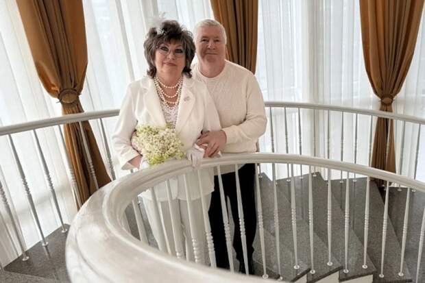 В Новосибирске пассажиры троллейбуса №5 прожили вместе 50 лет