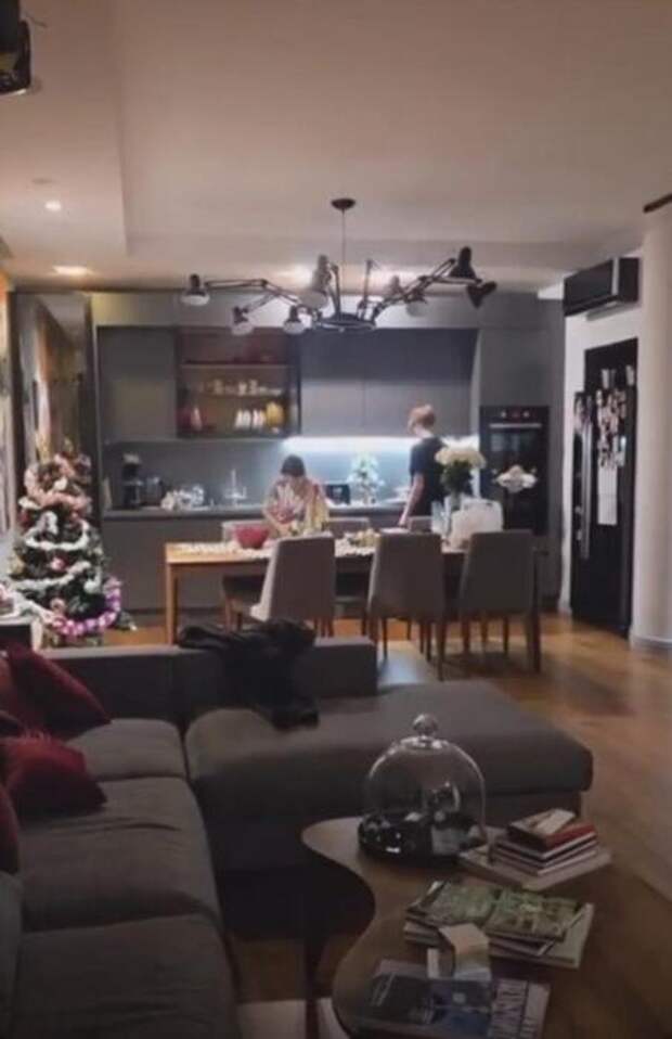 «Ты, типа, папа, уходи»: 46-летний Павел Воля рассекретил редкие кадры с детьми без Ляйсан Утяшевой