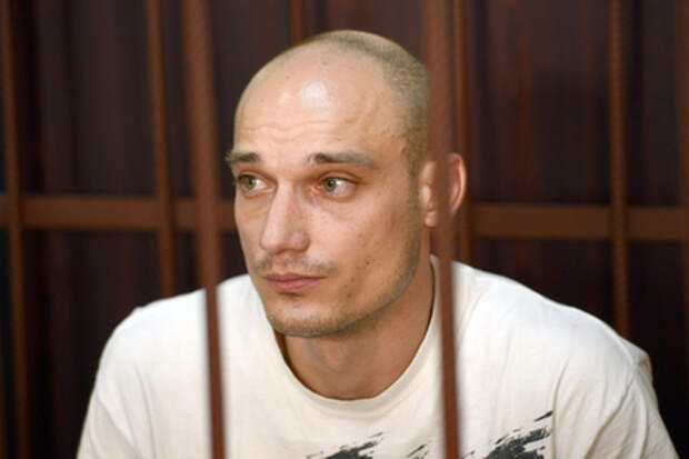 Суд отправил под домашний арест подозреваемых в раскрашивании звезды Суд отправил под домашний арест подозреваемых в раскрашивании звезды