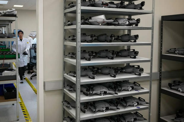 Глава Rheinmetall назвал производителей дронов для ВСУ "домохозяйками"