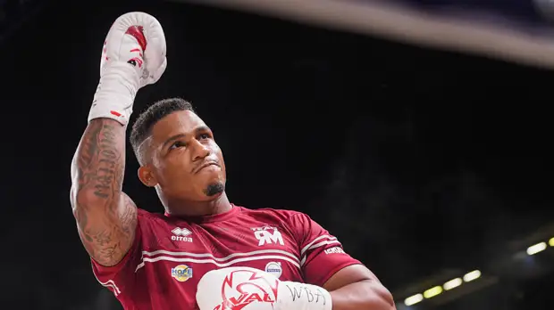 Чемпион WBA  Мерхи подписал контакт с RCC Boxing Promotions