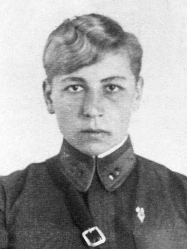 Младший летчик лейтенант Екатерина Зеленко, 1938 год