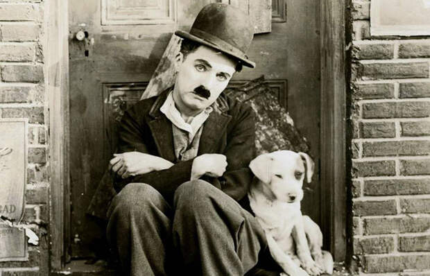 За что Чарли Чаплин подвергался травле и был выслан из США