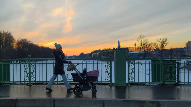 «До конца года»: кабмин выделит более 500 млрд рублей на поддержку семей с детьми от восьми до 17 лет